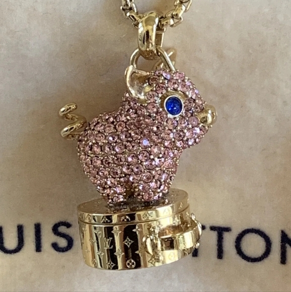 Louis Vuitton Vuittonite Pig Necklace - Picture 4 of 9